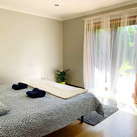 Happy Ria House 3*